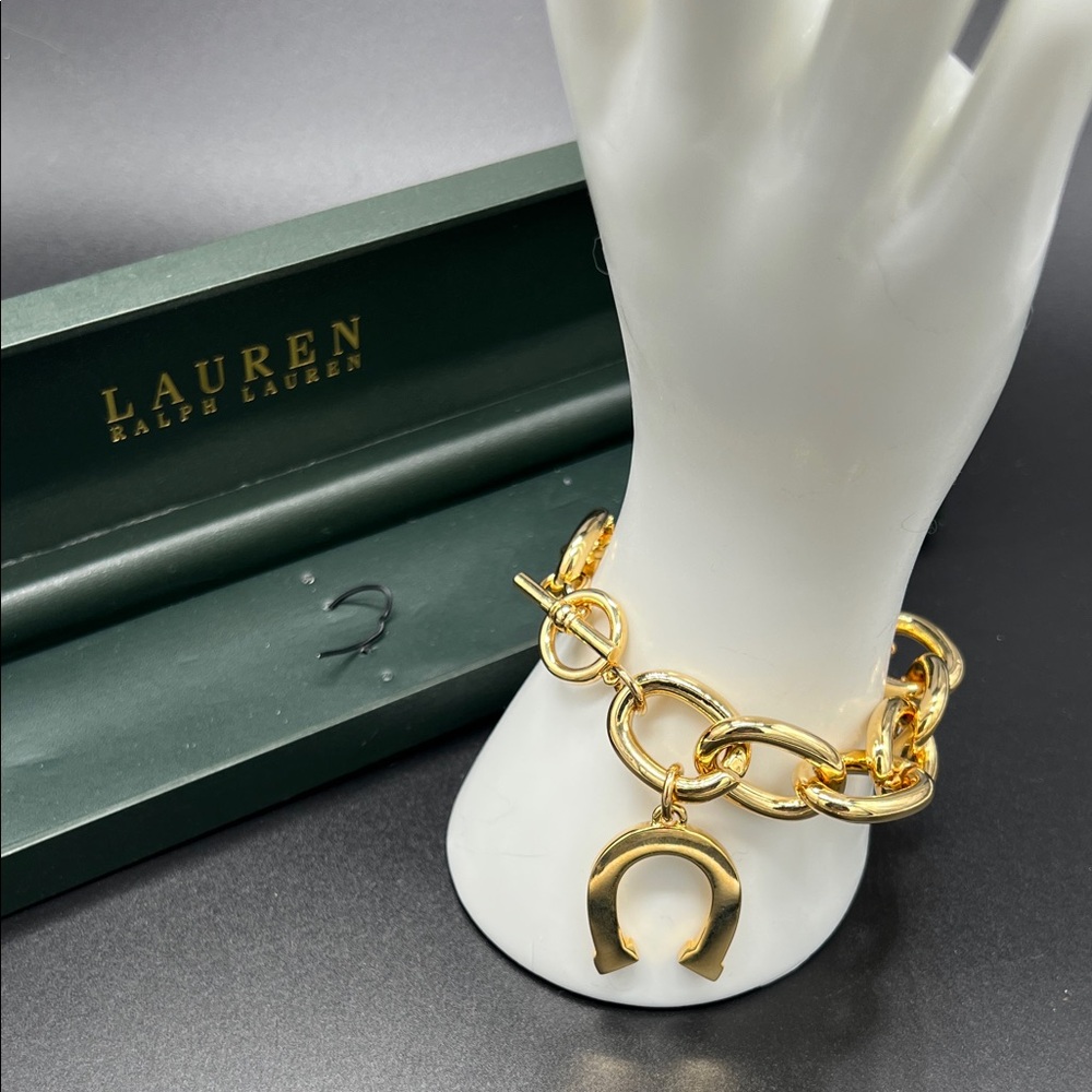 Ralph Lauren Gold Tone Horseshoe Link Toggle Bracelet 8” NEW Equestrian - Picture 3 of 8